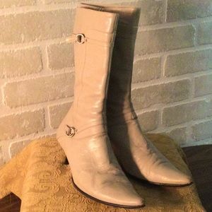 Kennth Cole, Unique Cream color, High Gr. Leather